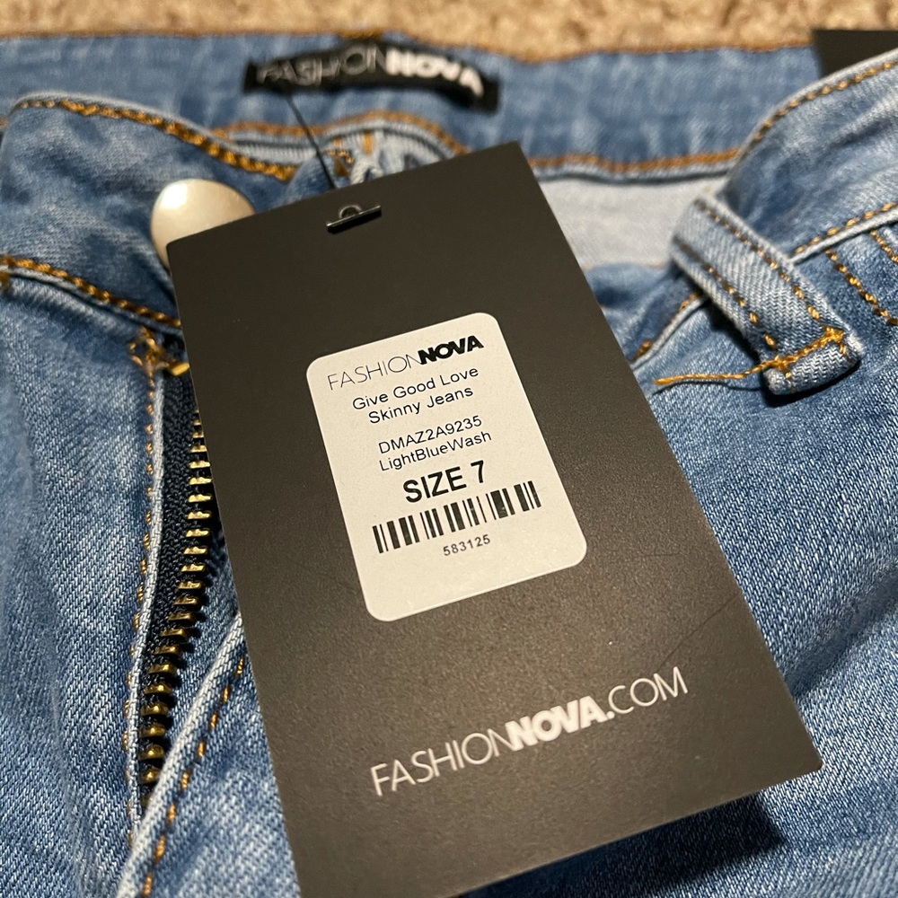Jeans - Picture 3 of 4